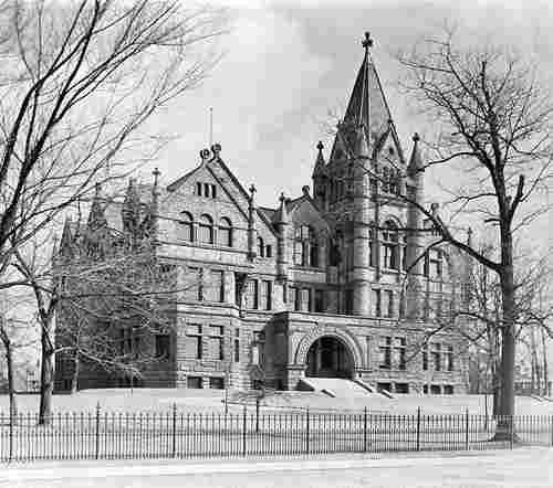 1890 Victoria College’s move from Cobourg to Toronto was strongly opposed